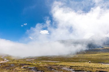 Dağların güzel manzarası 