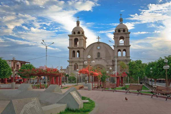 秘鲁帕尔帕大教堂 — 图库照片