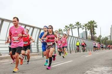 21 Mayıs 2023 'te Lima 42k maratonunda yarışan sporcu