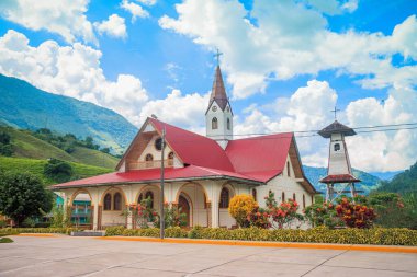 Güzel San Miguel Kilisesi, Oxapampa, Peru 