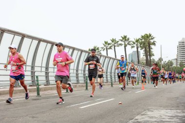 Lima 42k Maratonu. 21 Mayıs 2023 'te yarışan sporcu