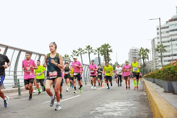 Lima, Peru - 21 Mayıs 2023: Lima Maratonu 42K 2023