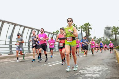 Lima, Peru - 21 Mayıs 2023: Lima Maratonu 42K 2023.