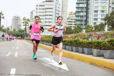 Lima Maratonu 42K 2023, Peru 'da koşan sporcular