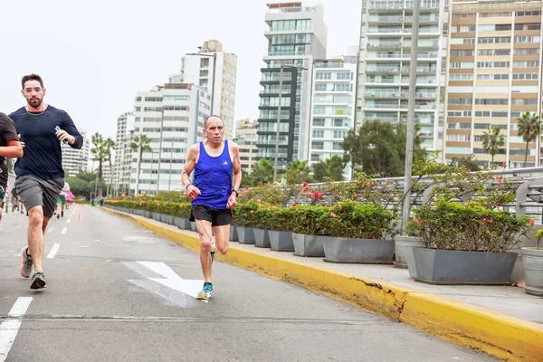 Sportowcy Biegający Lima Marathon 42K 2023 Peru — Zdjęcie stockowe