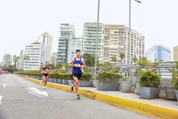 秘鲁利马 2023年5月21日 参加利马马拉松赛42公里赛的运动员 — 图库照片