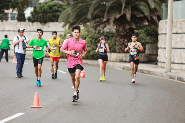 Lima, Peru - 21 Mayıs 2023: Lima Maratonu 42K 2023