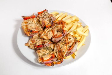 ızgara tavuk budu ve sebze