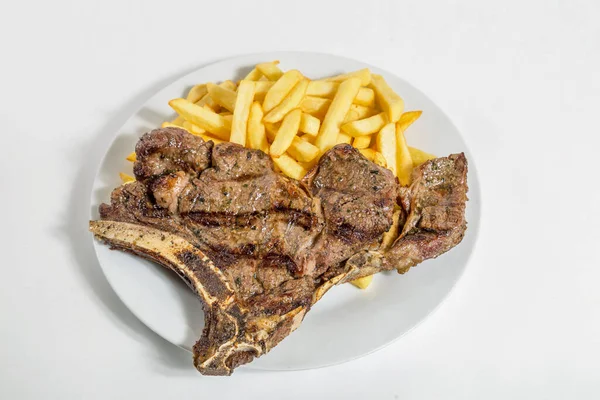 Smažený Hovězí Steak Bílém Talíři — Stock fotografie