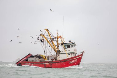 Balıkçı teknesi ile deniz içinde belgili tanımlık geçmiş