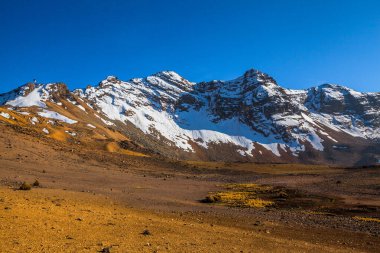 Yuracochas, Orta And Dağları 'nda yer alan ve Lima Peru' da yürüyüş yapmak için ideal bir tepe zinciridir.. 