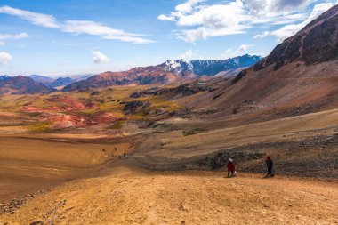Yuracochas, Orta And Dağları 'nda yer alan ve Lima Peru' da yürüyüş yapmak için ideal bir tepe zinciridir.. 