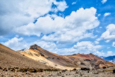 Yuracochas, Orta And Dağları 'nda yer alan ve Lima Peru' da yürüyüş yapmak için ideal bir tepe zinciridir.. 