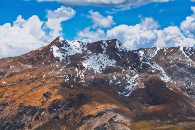 Yuracochas, Orta And Dağları 'nda yer alan ve Lima Peru' da yürüyüş yapmak için ideal bir tepe zinciridir.. 