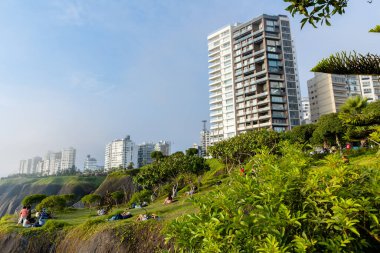 The promenade of Miraflores, a place of healthy leisure where paragliding is also practiced. January 22, 2023, Lima Peru