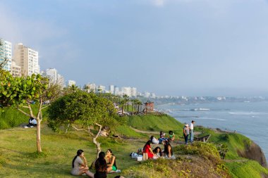 The promenade of Miraflores, a place of healthy leisure where paragliding is also practiced. January 22, 2023, Lima Peru