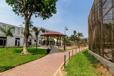 Lima Peru 'nun tarihi merkezinin sokakları ve binaları.