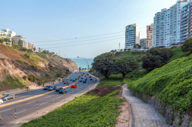 25 Haziran 2017, Barranco ve Miraflores, Armendaris inişi sınırındaki sahil manzarası, Lima Peru