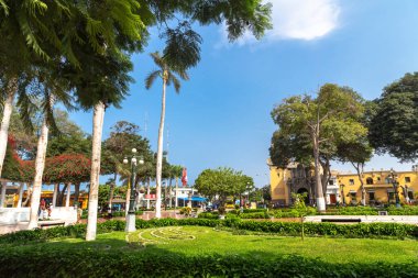 Barranco 'nun Turizm Bölgesi Kilisesi ve Ana Parkı, 17 Şubat 2020, Lima Peru.