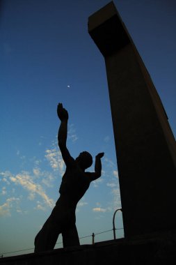 Escultura en el cementerio Presbitero Matias Maestro, Lima Peru