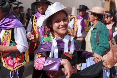 13 Şubat 2016, Huancayo, Peru. Huaylarsh dansçıları Mantaro Vadisi 'ndeki karnaval yarışmalarında gösterileri için prova yapar ve hazırlanırlar..