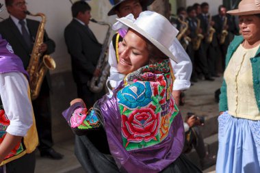 13 Şubat 2016, Huancayo, Peru. Huaylarsh dansçıları Mantaro Vadisi 'ndeki karnaval yarışmalarında gösterileri için prova yapar ve hazırlanırlar..