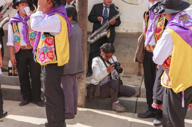 13 Şubat 2016, Huancayo, Peru. Huaylarsh dansçıları Mantaro Vadisi 'ndeki karnaval yarışmalarında gösterileri için prova yapar ve hazırlanırlar..