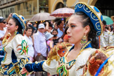 4 Şubat 2024, Lima Peru. Candelaria Bakiresi 'nin Lima Meydanı' ndaki geçit töreni..