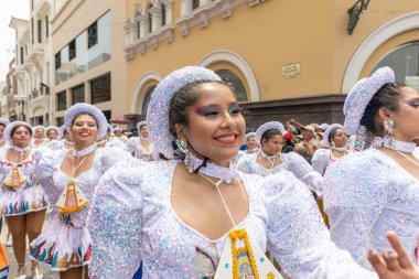 4 Şubat 2024, Lima Peru. Candelaria Bakiresi 'nin Lima Meydanı' ndaki geçit töreni..