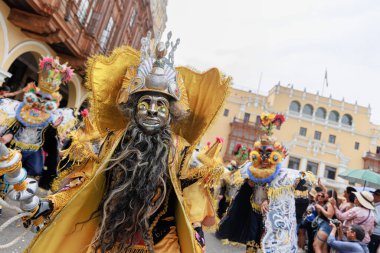 4 Şubat 2024, Lima Peru. Candelaria Bakiresi 'nin Lima Meydanı' ndaki geçit töreni..