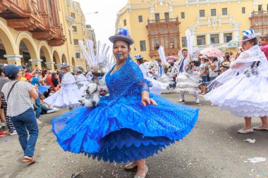 4 Şubat 2024, Lima Peru. Candelaria Bakiresi 'nin Lima Meydanı' ndaki geçit töreni..