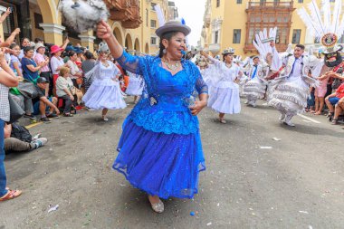 4 Şubat 2024, Lima Peru. Candelaria Bakiresi 'nin Lima Meydanı' ndaki geçit töreni..