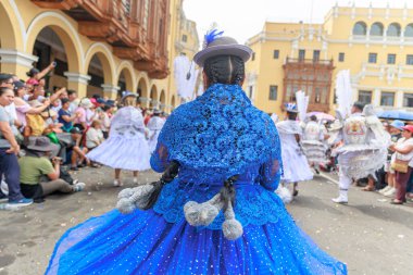 4 Şubat 2024, Lima Peru. Candelaria Bakiresi 'nin Lima Meydanı' ndaki geçit töreni..