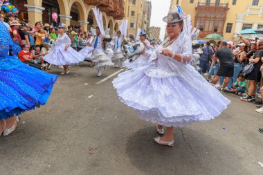 4 Şubat 2024, Lima Peru. Candelaria Bakiresi 'nin Lima Meydanı' ndaki geçit töreni..