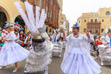4 Şubat 2024, Lima Peru. Candelaria Bakiresi 'nin Lima Meydanı' ndaki geçit töreni..