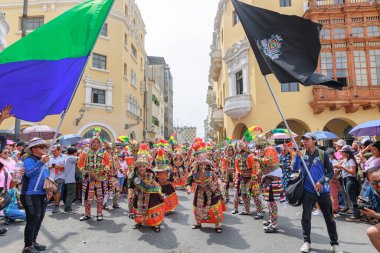 4 Şubat 2024, Lima Peru. Candelaria Bakiresi 'nin Lima Meydanı' ndaki geçit töreni..