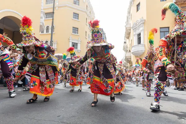 Února 2024 Lima Peru Tanečníci Hudební Skupiny Průvodu Slavnosti Panny — Stock fotografie