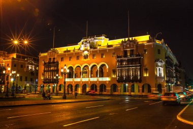 Peru 'nun Lima şehrinin gece manzarası