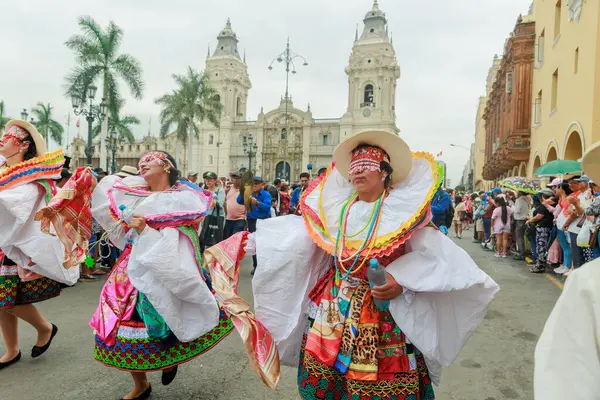 Dançarinos Região Ancash Com Seus Trajes Típicos Nas Ruas Lima — Fotografia de Stock