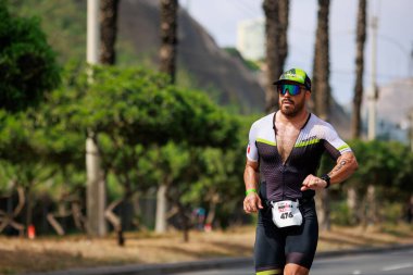 İRONMAN 70.3 Peru, Sporcular yarışıyor. 23 Nisan 2023 - LIMA, Peru