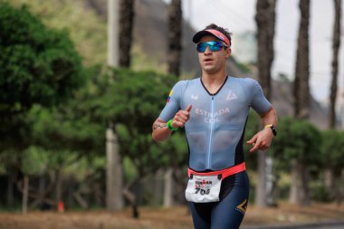 İRONMAN 70.3 Peru, Sporcular yarışıyor. 23 Nisan 2023 - LIMA, Peru
