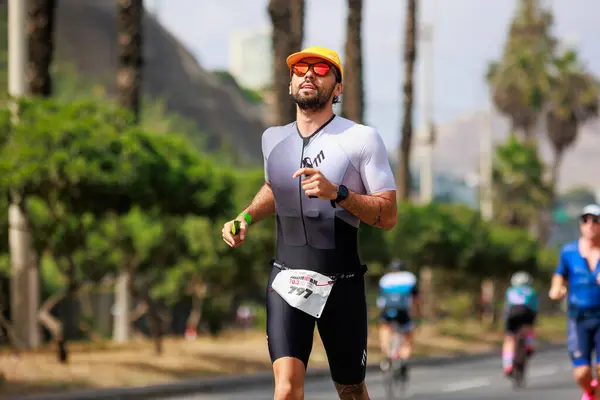 Ironman Peru Sportivi Care Concurează April 2023 Lima Peru Imagini stoc fără drepturi de autor