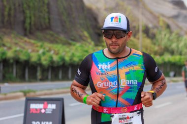 İRONMAN 70.3 Peru. Sporcular Lima Triatlonu 'nda yarışıyor. 23 Nisan 2023 - LIMA, Peru