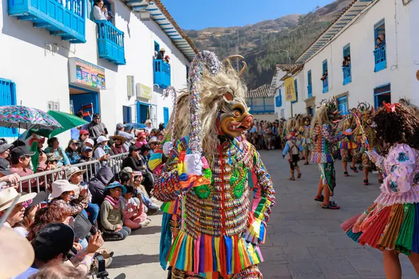 Paucartambo Cusco Virgen Del Carmen Bayramı Dansçılar Halk Virgen Del — Stok fotoğraf