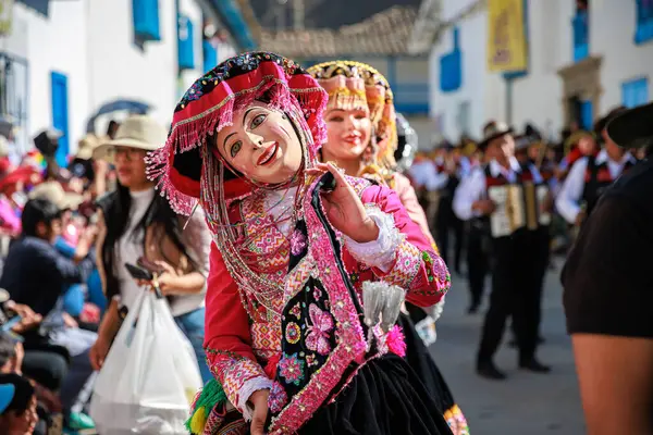 Festa Virgen Del Carmen Paucartambo Cusco Dançarinos Público Celebram Festa — Fotografia de Stock