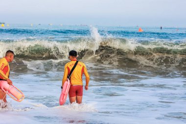 IRONMAN 70.3 PERU. 21 Nisan 2024. İRONMAN 'da yarışan sporcular 70.3 Triatlon, Lima Peru.