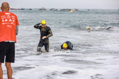 IRONMAN 70.3 PERU. 21 Nisan 2024. İRONMAN 'da yarışan sporcular 70.3 Triatlon, Lima Peru.