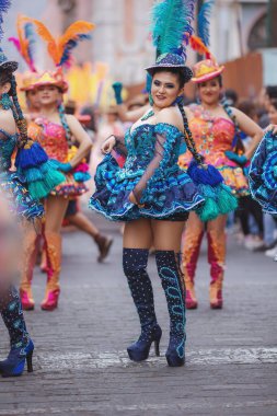 Peru 'nun tarihi merkezi Lima' da geleneksel Candelaria Bakiresi Festivali dansçıları. 18 Kasım 2023. 