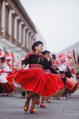 Peru 'nun tarihi merkezi Lima' da geleneksel Candelaria Bakiresi Festivali dansçıları. 18 Kasım 2023. 