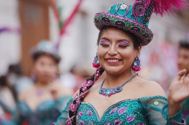 Peru 'nun tarihi merkezi Lima' da geleneksel Candelaria Bakiresi Festivali dansçıları. 18 Kasım 2023. 